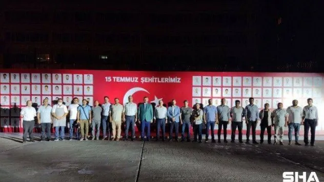 Güngörenliler 15 Temmuz'da sabaha kadar demokrasi nöbeti tuttu