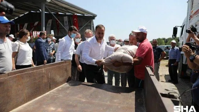 Çayırdere'de Ses Getiren Tohumluk Arpa Dağıtımı