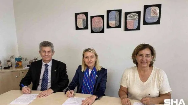 Bursa'da kız öğrencilere yönelik eğitim programı başlatıldı