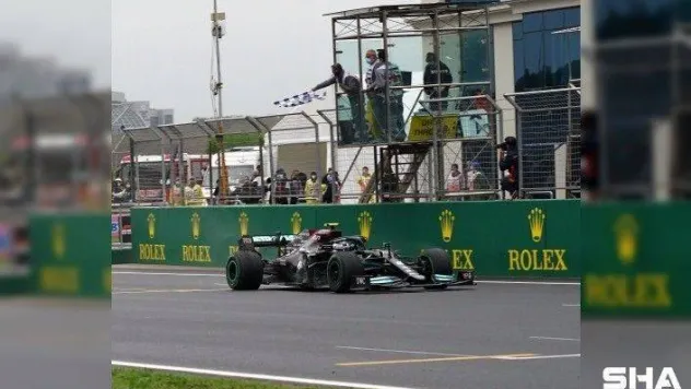 İstanbul'da zafer Mercedes pilotu Valtteri Bottas'ın