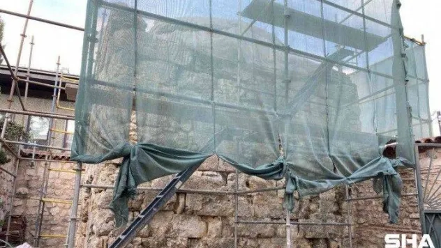 Fatih'te Osmanlı mirası türbeler ve hazirelerde restorasyon çalışmaları başladı