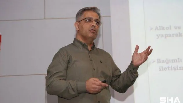 Bağımlılıkla mücadelede alınacak tedbirlere dikkat çekildi
