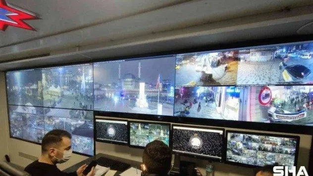 Taksim'de yeni yıl kutlamasına kameralı sistem