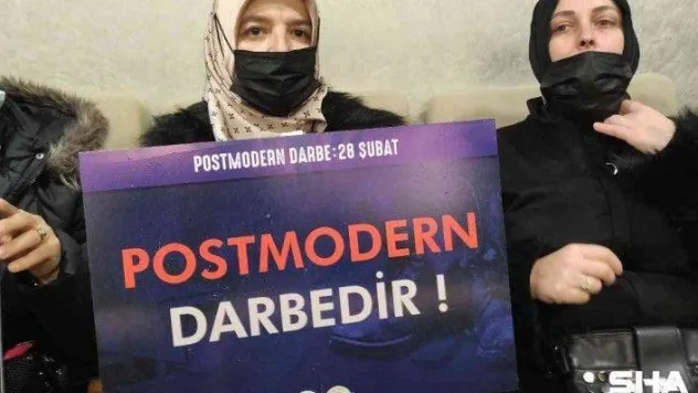 Bin yıl sürecek denilen 28 Şubat darbesi Bursa'da protesto edildi