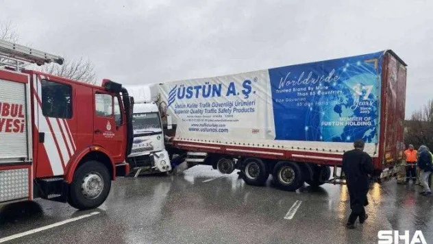 Güzelce E-5'te tır kaza yaptı: 1 yaralı