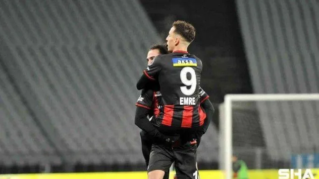 Spor Toto Süper Lig: Fatih Karagümrük: 2 - Kayserispor: 0 (İlk yarı)