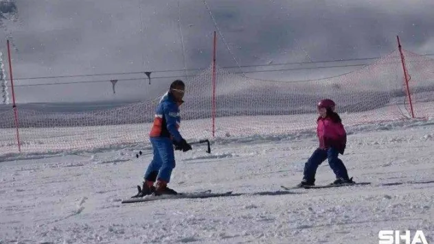 Uludağ'da kar kalınlığı 133 santimetreye ulaştı