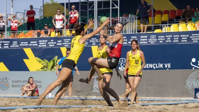 2025 Avrupa Plaj Hentbol Şampiyonası'nda ilk gün maçları tamamlandı