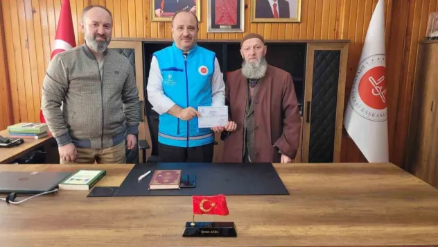 80 yaşındaki emekli imam ve öğretmen oğlundan Gazze'ye anlamlı destek