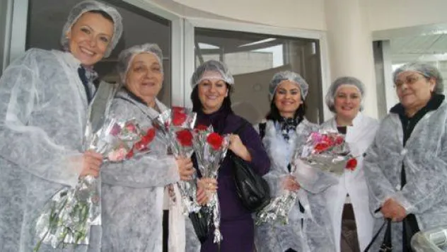 Ak Kadınlar, Fabrikaları Ziyaret Etti