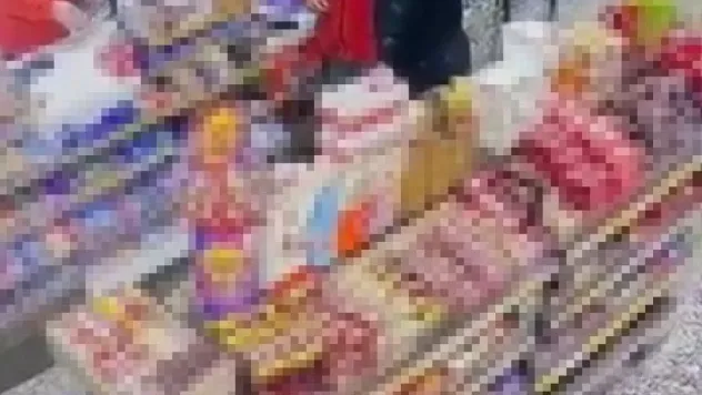 Akaryakıt istasyonunda çalışan genci darbeden alkollü müşteri gözaltına alındı