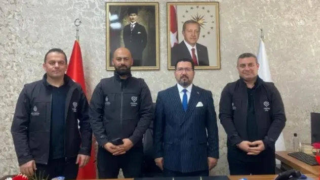 Alo 153 Ekibinden İlçe Millî Eğitim Müdürü Damat'a Öğretmenler Günü Ziyareti