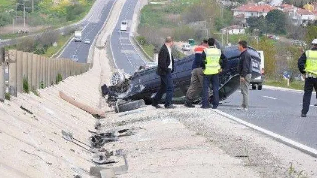 Altınorakta kaza, 3 yaralı