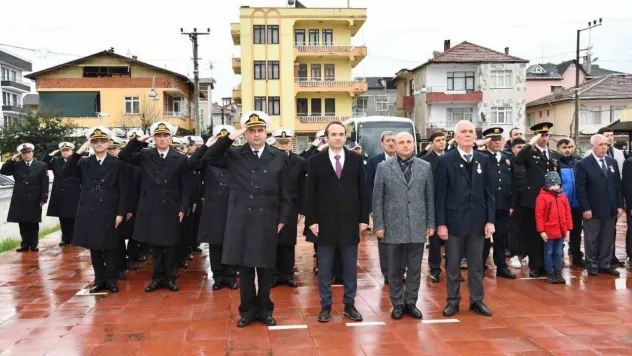 Altınova'da zafer kutlandı, şehitler anıldı