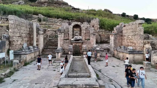 Antalya ekim ayında zirve yaptı, 10 ayda 16 milyon turisti aştı