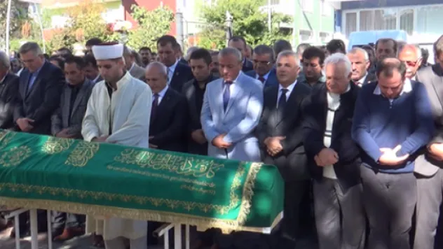 Asker Mert son yolculuğuna uğurlandı