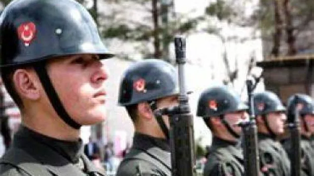 Askerlik süresi 12 aya iniyor ama ...