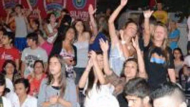 Atiye Ve Gripin'i 20 Bin Kişi İzledi