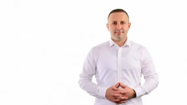 Ayeş 'Sayın Zafer Yalçın size buradan ekmek çıkmaz'
