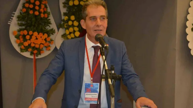Ayvalık CHP'de Hüseyin Şalmanlı'ya güvenoyu