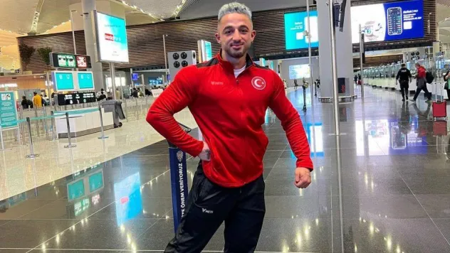 Azmin zaferi