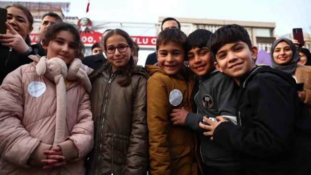 Bağcılar Meydanı'nda Ramazan ayı boyunca sürecek etkinlikler için plato kuruldu