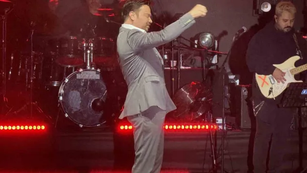 Bahçelievler'de 29 Ekim'de yüzlerce vatandaş Sinan Akçıl şarkılarıyla coştu