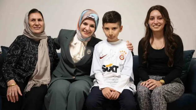 Bakan Göktaş'tan şehit askerin oğluna doğum günü sürprizi