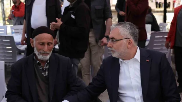 Bakan Işıkhan'dan, maden işçisinin ailesine taziye ziyareti