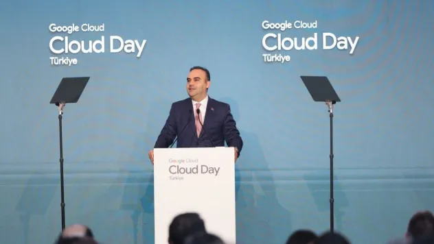 Bakan Kacır: ''2030'a dek 10 milyar dolarlık veri merkezi ve yapay zeka yatırımını harekete geçireceğiz''