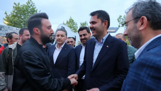Bakan Kurum: 'İlk defa oy kullanacak kardeşlerimle birlikte bu zaferi mühürleyeceğiz'