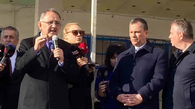 Bakan Özhaseki: 'Çöp dağları CHP'li belediyelerin umurunda olmazdı'