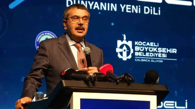 Bakan Yusuf Tekin : '620 bin akıllı tahtayı okullarımıza dağıtmış olacağız'