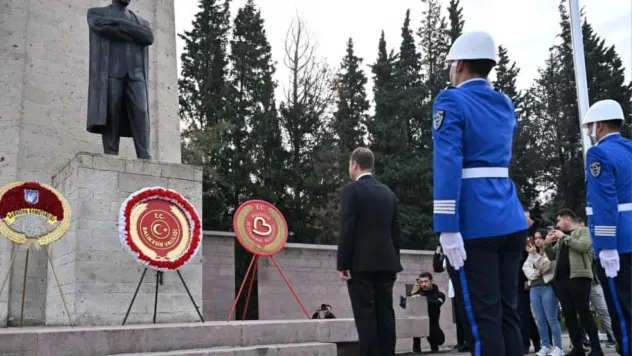 Balıkesir, 10 Kasım'da Ata'sını andı