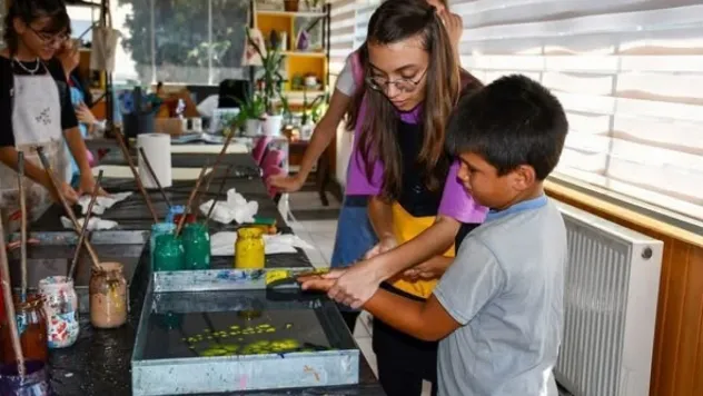 Balıkesir'de gençlerin yaz tatili dolu dolu geçiyor