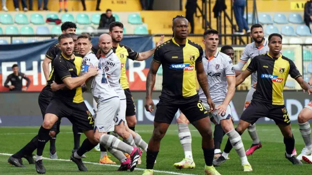 Başakşehir ile İstanbulspor 4. randevuda