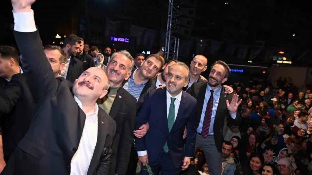 Başkan Aktaş: 'Biz Bursa'nın her köşesinde gülümsüyoruz'