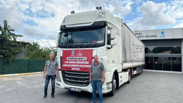Başkan Yılmaz'dan depremzede öğrencilere çanta ve kırtasiye malzemesi desteği