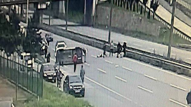 Bayram ziyaretine giden aile faciayı yaşamıştı, o anlar kameralara yansıdı