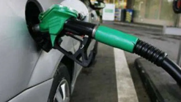 Benzine yine zam geldi