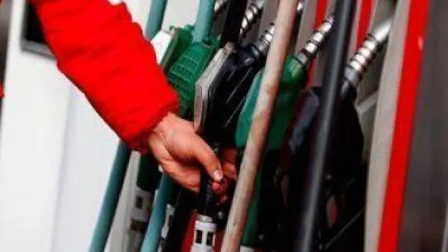 Benzine yine zam