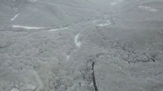 Beyaz örtüyle kaplanan Sarıyer havadan görüntülendi