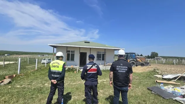 Beyciler'de Kaçak Yapıların Yıkımına Devam Ediyor