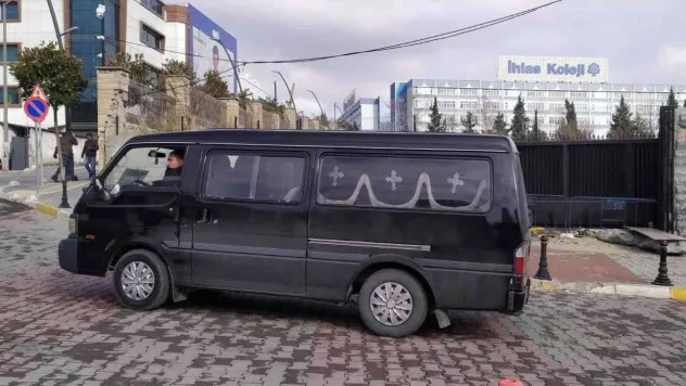 Beyoğlu'nda kilise yangınında ölen Fehim Atsup'un cenazesi Adli Tıp Kurumundan alındı