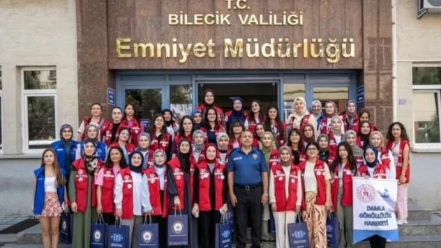 Bilecik'e gelen gönülle gençler İl Emniyet Müdürü Yılmaz'ı ziyaret etti