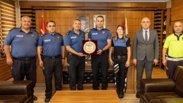 Bilecik İl Emniyet Müdürü Yılmaz'dan teşekkür plaketi