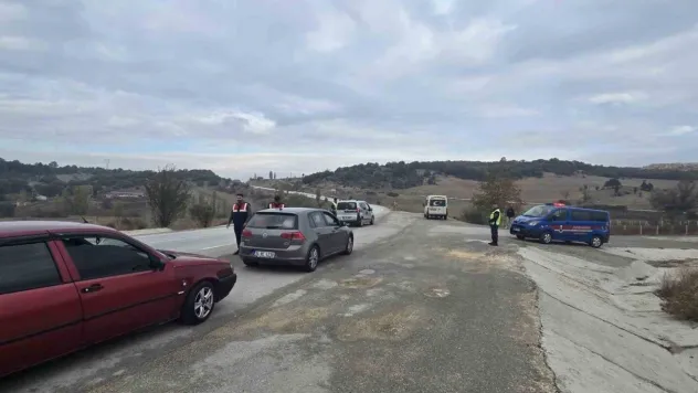 Bilecik'te 115 jandarma personelinin katılımı ile 18 noktada Huzur ve Güven uygulaması