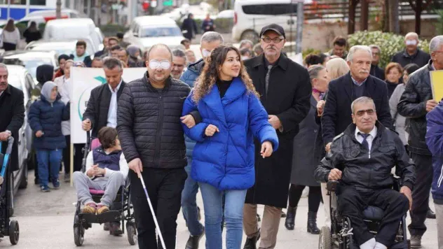 Bilecik'te engelsiz yaşam empati yürüyüşü gerçekleştirildi