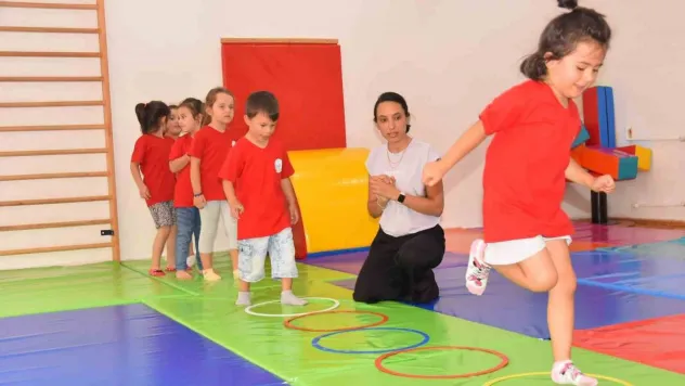 Bozüyük Belediyesi yaz spor okulları geleceğin sporcularını yetiştiriyor