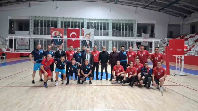 Bozüyük'te Kaymakamlık Kurumlar Arası Voleybol Turnuvası başladı